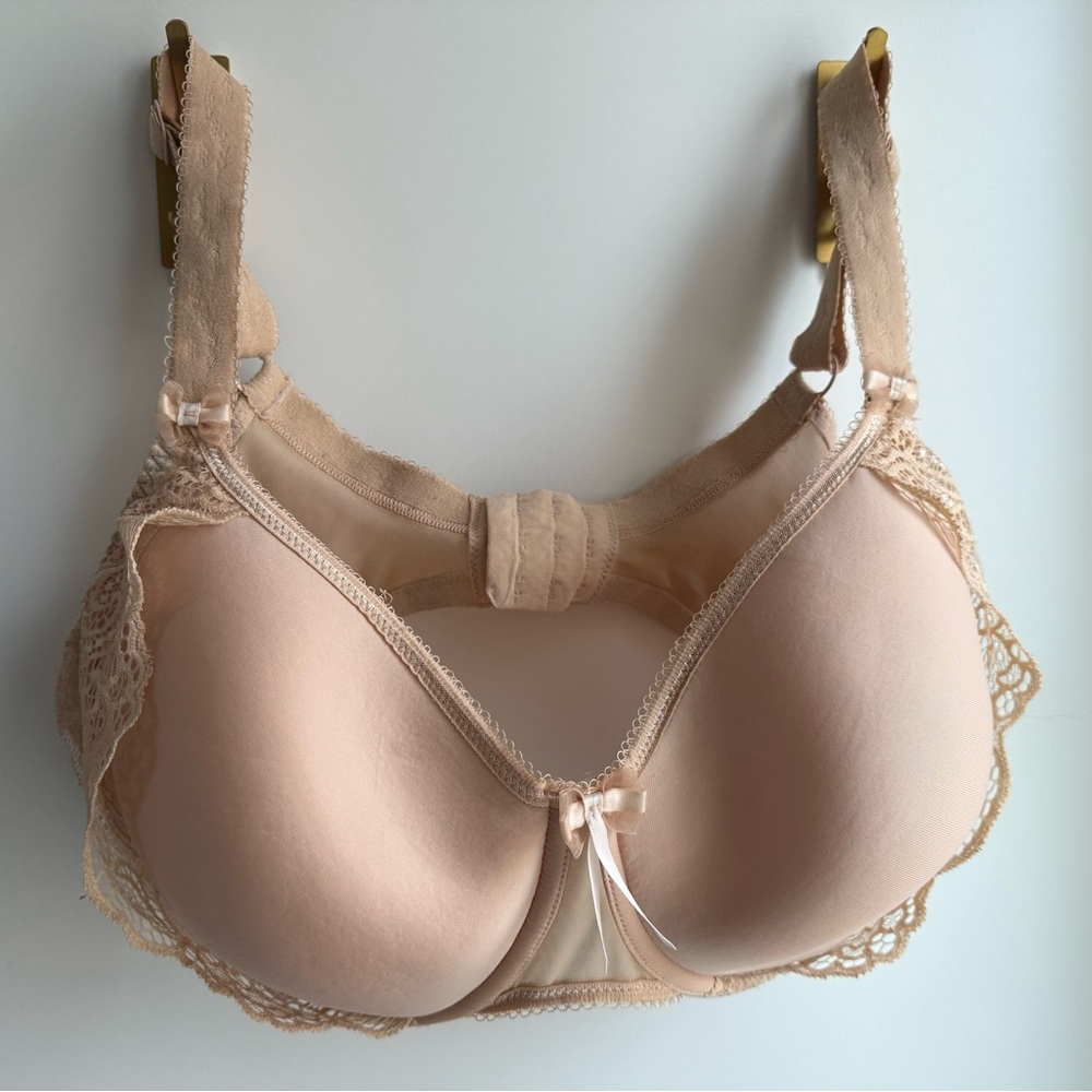Elomi Cream Lace Trim molded tshirt Bra 36GG